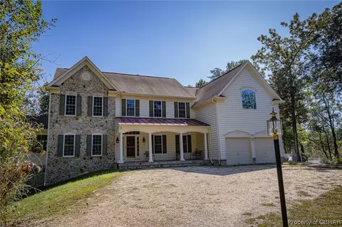 388 Akins Ln, Lancaster, VA 22503