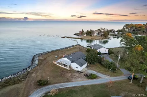 216 Gatten Rd, Gwynn, VA 23066