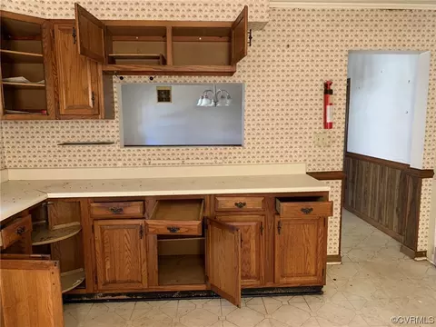 113 E Grigg Ave, Jarratt, VA 23867 photo 11