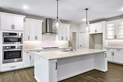4553 Bacova Club Ct, Glen Allen, VA 23059