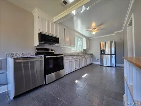 515 Custis St, Crewe, VA 23930 photo 7