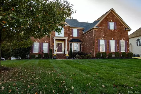 1419 Chaplin Bay Dr, Chester, VA 23836