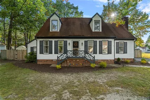 3501 Mineola Dr, Chester, VA 23831