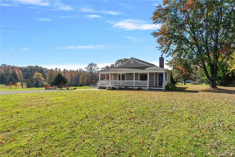 3307 Three Chopt Rd, Gum Spring, VA 23065 photo 4