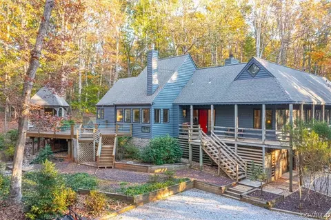 1504 Old Oaks Ln, Crozier, VA 23039