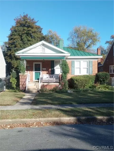 821 Hamilton Ave, Colonial Heights, VA 23834