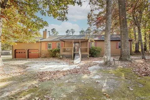 5701 Wensleydale Dr, New Kent, VA 23124