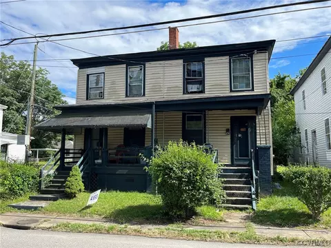 410 Mistletoe St, Petersburg, VA 23803