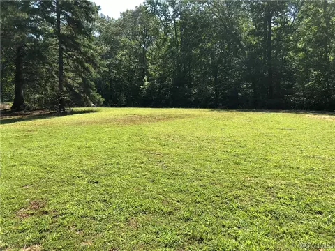 10385 Pollard Creek Rd, Mechanicsville, VA 23116