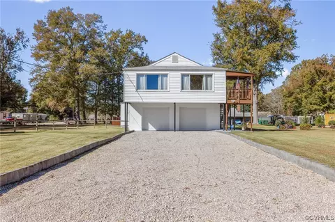3205 Freeman St, Hopewell, VA 23860