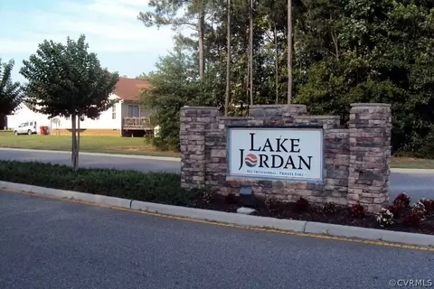 22191 Jordan Heights Dr, Dinwiddie, VA 23803