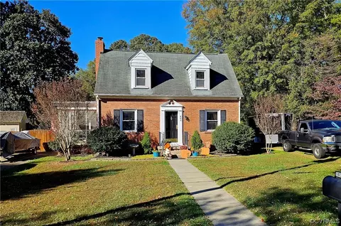 402 Park Ave, Hopewell, VA 23860