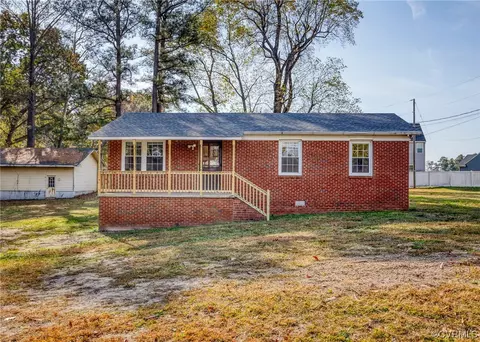 3801 Pinoak Rd, Richmond, VA 23223