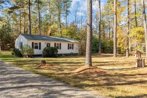 1579 Manfield Rd, Aylett, VA 23009 photo 3