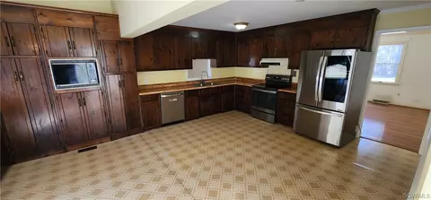 13916 Fairwood Rd, South Prince George, VA 23805