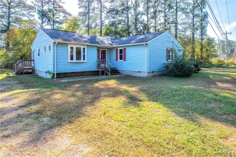 229 Meadowville Rd, Chester, VA 23836