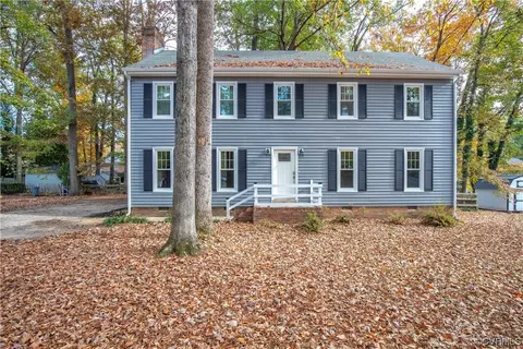 2325 Loch Braemar Dr, North Chesterfield, VA 23236