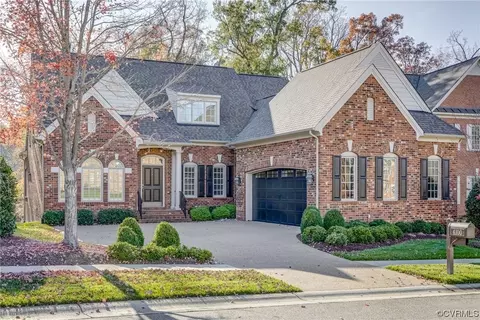4100 Caddington Dr, Midlothian, VA 23113