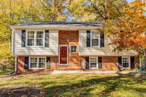 10259 Finlandia Ln, Mechanicsville, VA 23116