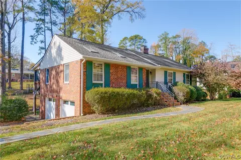 7501 Rockfalls Dr, Richmond, VA 23225