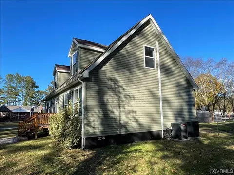 9090 Robins Neck Rd, Gloucester, VA 23061 photo 4