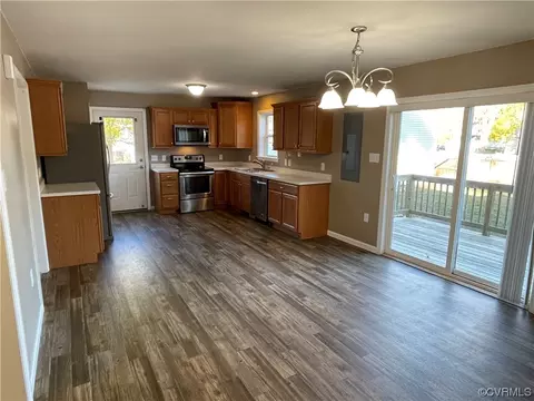 9090 Robins Neck Rd, Gloucester, VA 23061 photo 13