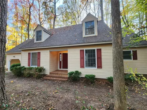 5664 Dogwood Forest Dr, Gloucester, VA 23061