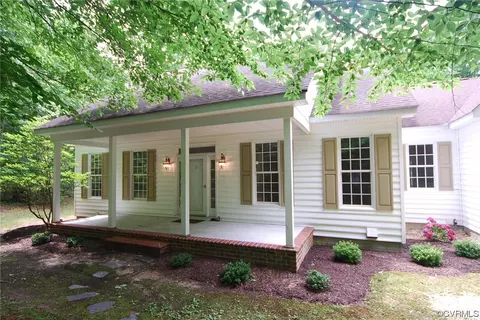 7825 Deer Run Rd, New Kent, VA 23124