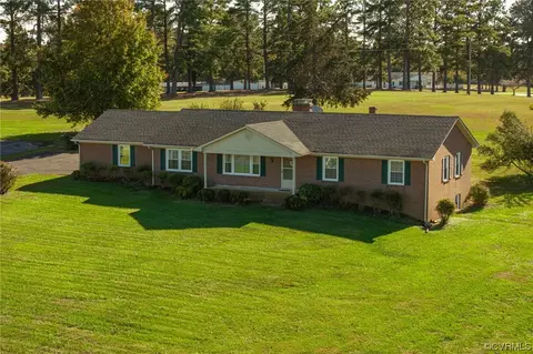 501 Country Club Rd, Keysville, VA 23947