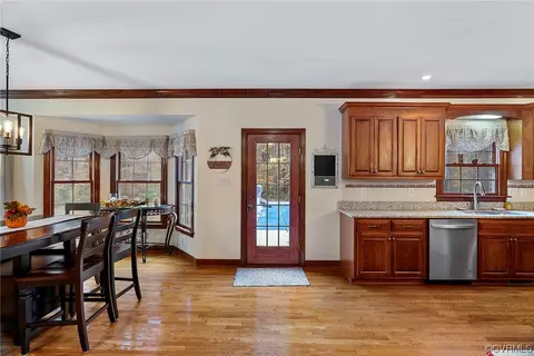 7211 Ledo Rd, Moseley, VA 23120 photo 4