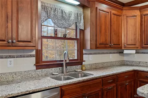 7211 Ledo Rd, Moseley, VA 23120 photo 8