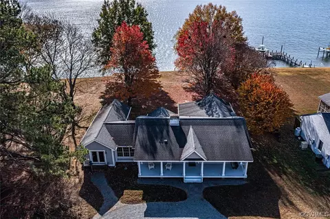 344 Bamboo Ln, Sharps, VA 22548