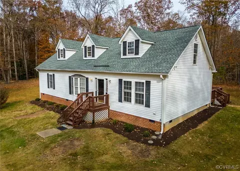 2496 Three Bridge Rd, Powhatan, VA 23139