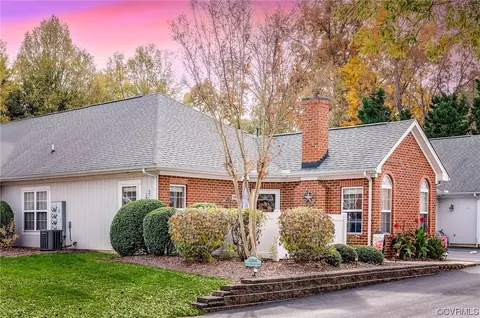 3266 Stone Manor Cir #16C, Chester, VA 23831