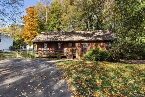 9382 Ashking Dr, Mechanicsville, VA 23116