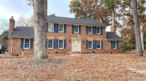 4107 S Cresthill Ct, Chester, VA 23831