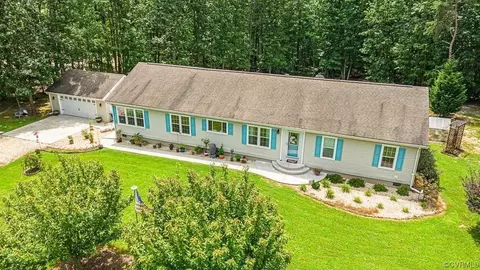 484 Community Rd, Dillwyn, VA 23936
