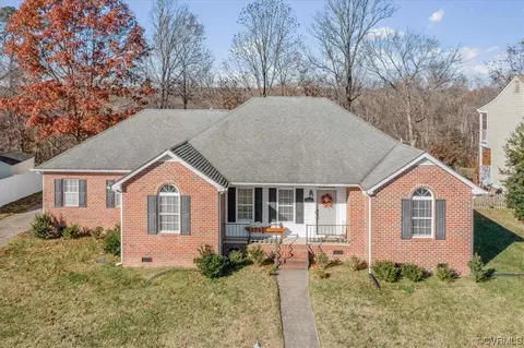 224 Bearchase Ct, Colonial Heights, VA 23834