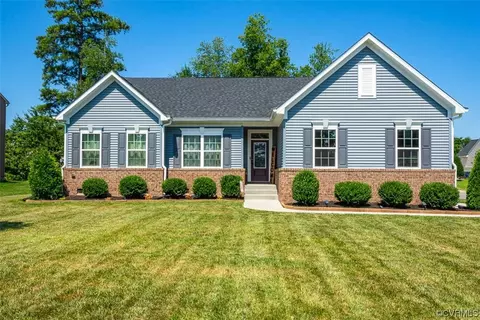 401 Berwin Ln, Chester, VA 23836