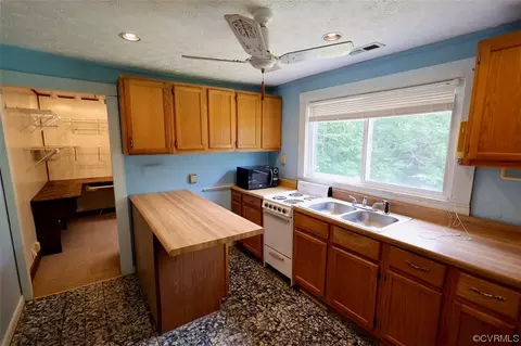 1026 Barricks Mill Rd, Wake, VA 23176 photo 13