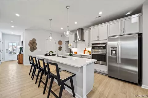 607 Brookwood Glen Ter, Glen Allen, VA 23060