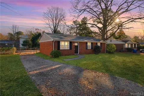 6925 Wentworth St, North Chesterfield, VA 23237