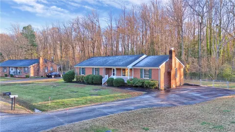 9791 Fordwych Dr, North Chesterfield, VA 23236