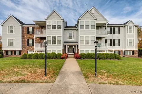 9389 Horse Castle Ct #704, Glen Allen, VA 23060