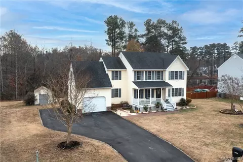24511 Plantation Dr, Petersburg, VA 23803