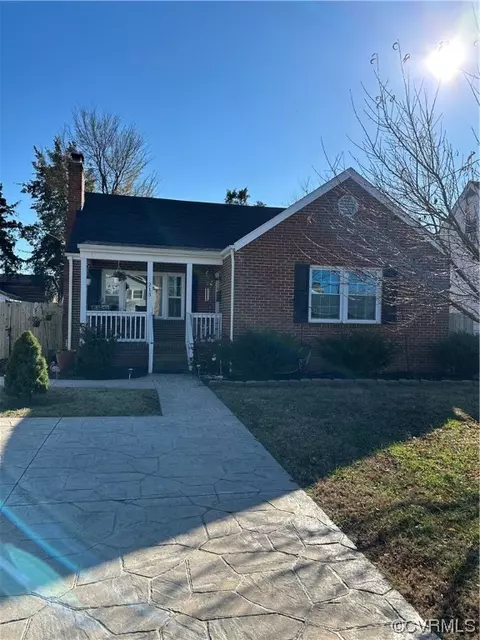 213 Lyons Ave, Colonial Heights, VA 23834
