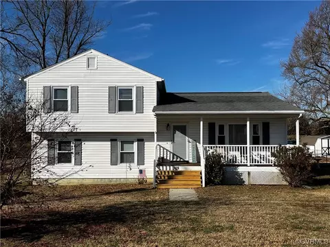 220 Pleasant Dr, Hopewell, VA 23860