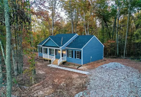 10741 Evergreen Dr, Amelia Court House, VA 23002