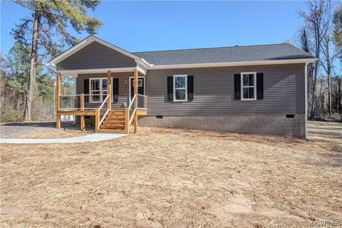 316 Virginia Lee Blvd, Blackstone, VA 23824