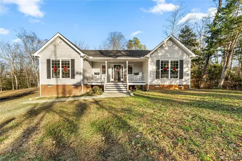 154 Moncuin Ct, Manquin, VA 23106